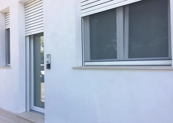 Pensión La Pisana Porto SantʼElpidio